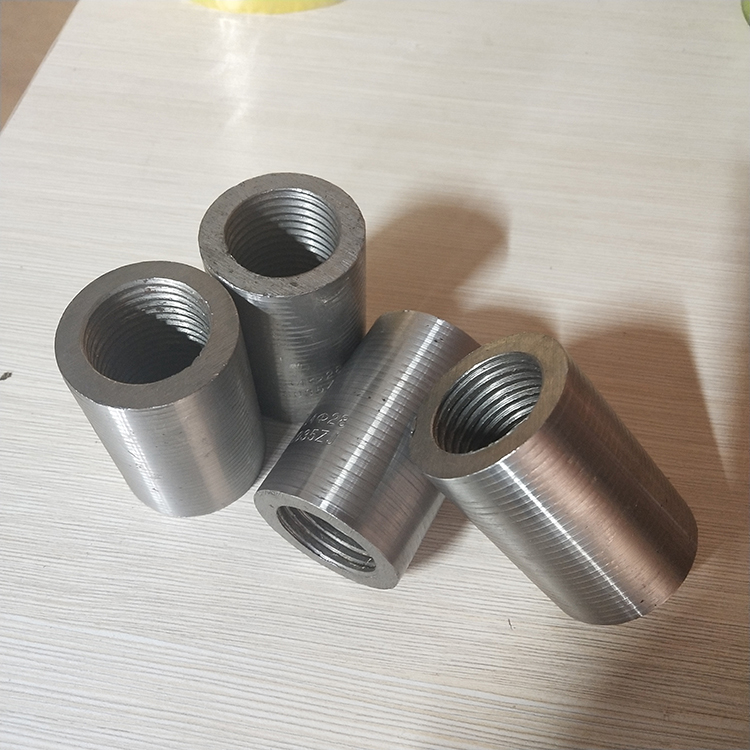 鋼筋直螺紋連接套筒.jpg 鋼筋直螺紋連接套筒.jpg